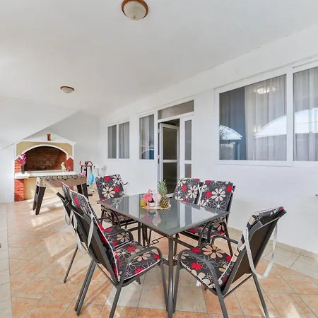 House Chill Vikendica