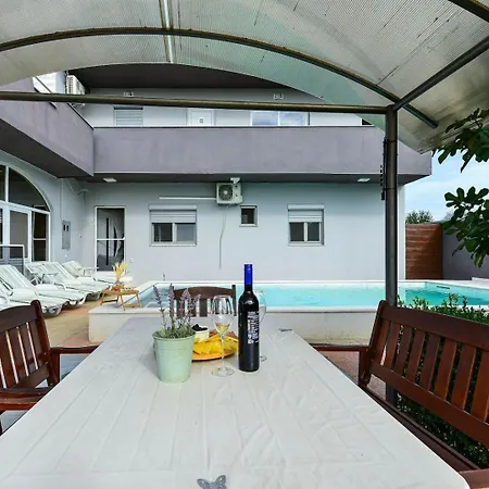 House Chill Holiday home
